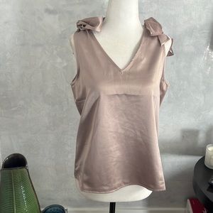 RO & DE Fancy Women V Neck Satin Sleeveless Top, NWT